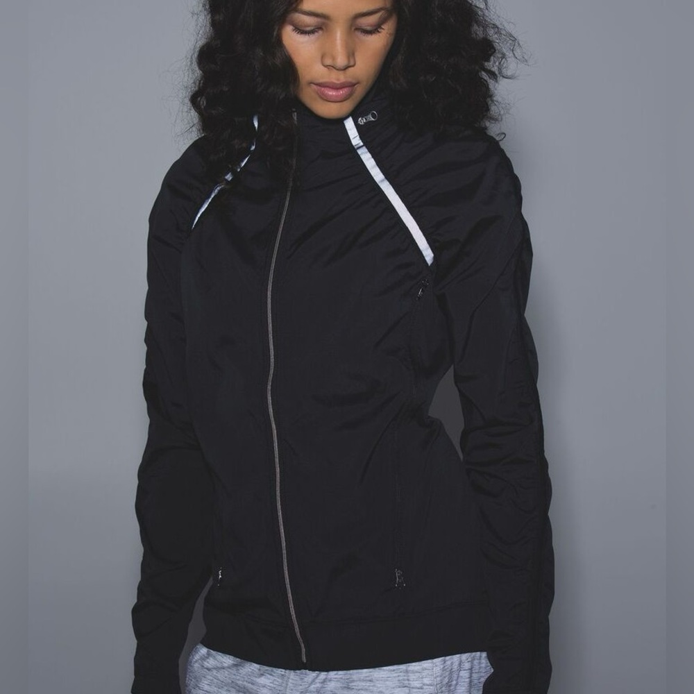 Lululemon Gather and Sprint Running Windbreaker Rain Jacket
